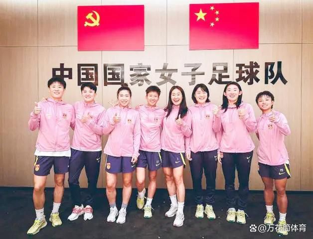 但是，与之前曝光的兄弟五人重聚银幕、情比金坚的画风不同，预告片中竟然出现了兄弟四人持枪两两对峙的场面，让观众大吃一惊，一场兄弟间的大战一触即发